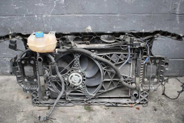 FACE AVANT COMPLETE AVEC RADIATEUR EAU+INTERCOOLER+RADIATEUR CLIM+VENTILATEUR+VASE DE EXPANSION - Vue 3